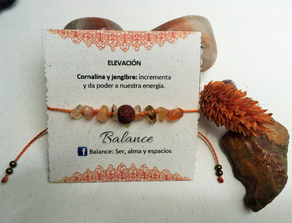 Pulsera ajustable con cuarzos de cornalina y piedra volcánica hilo anaranjado